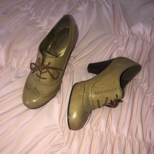 Kelly & Katie Lace Up Oxford Heels